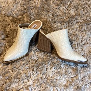 Steve Madden cream/off white color booties. Size 7M